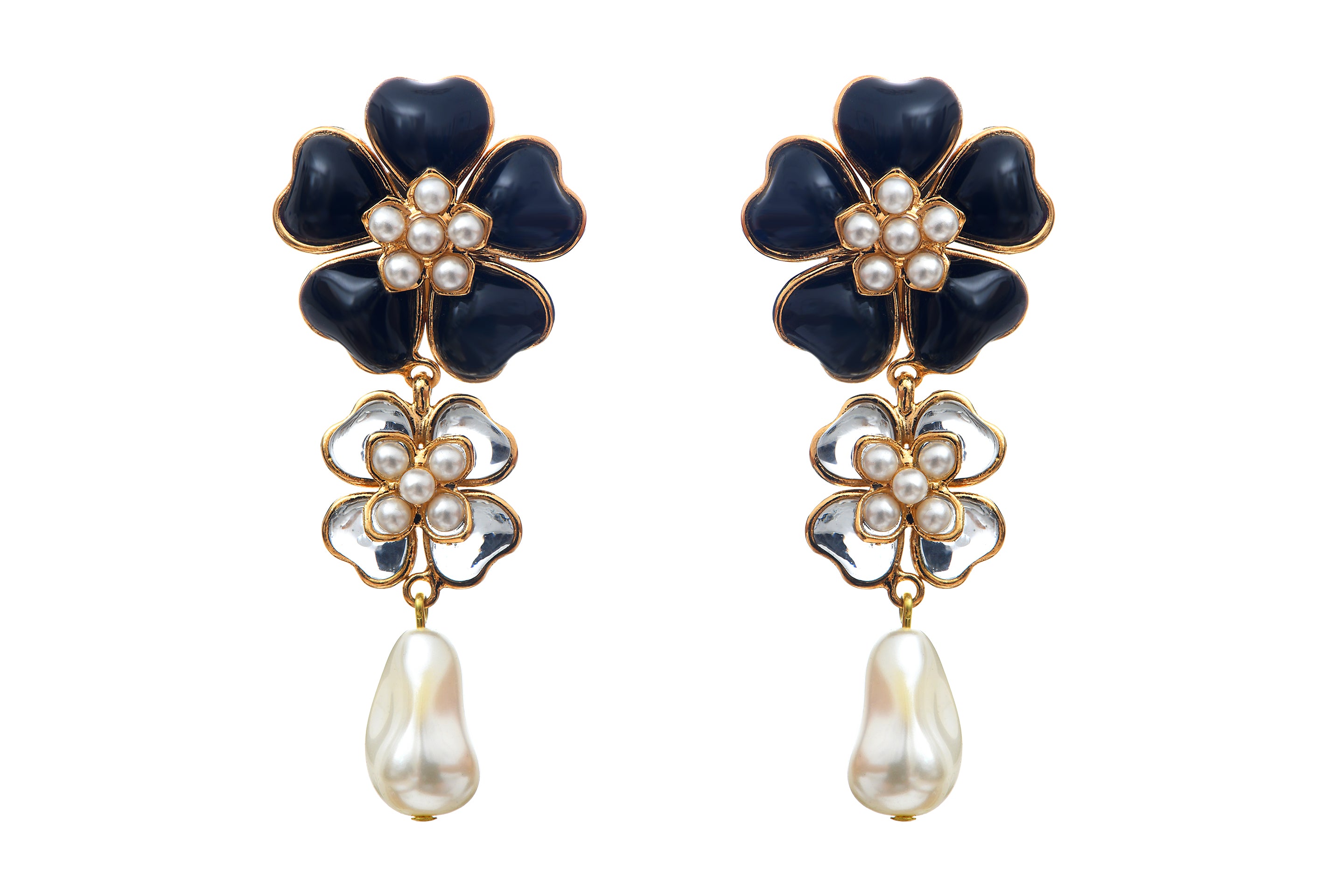 The New Classic MEDIUM Flower Earrings