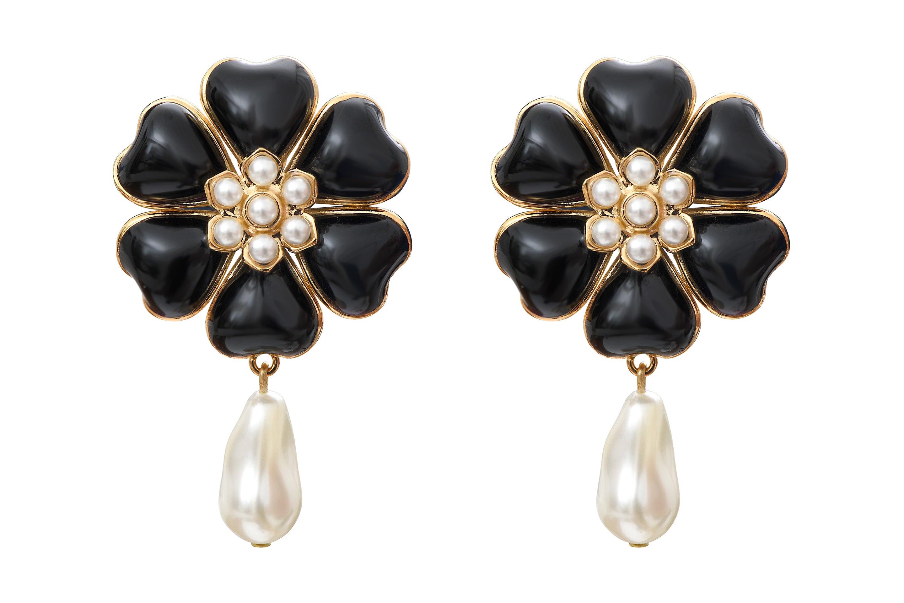 The New Classic Simple Flower Earrings